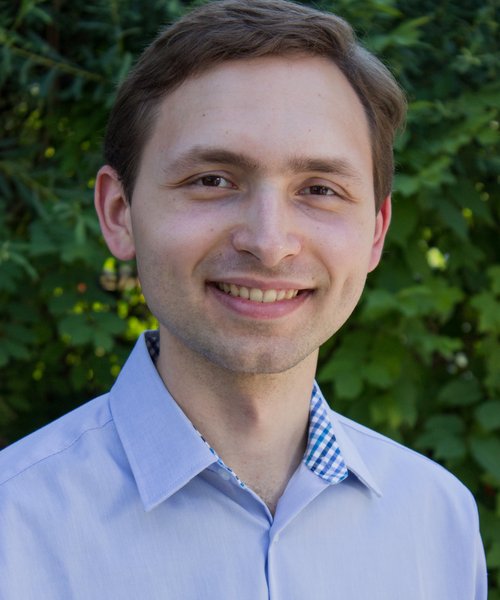 Portraitfoto von Ilja Kralin von GHB Consult.